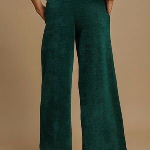 UMGEE #30 - NWT Luxury Green Wide-Leg Pants (bin S1) Reg and Plus